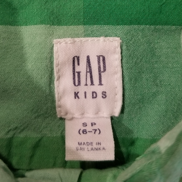 Gap Kids ClassicButton Down Shirt, Size 6/7 - Picture 4 of 6